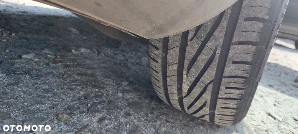 Volkswagen Passat 1.6 TDI BlueMotion - 11