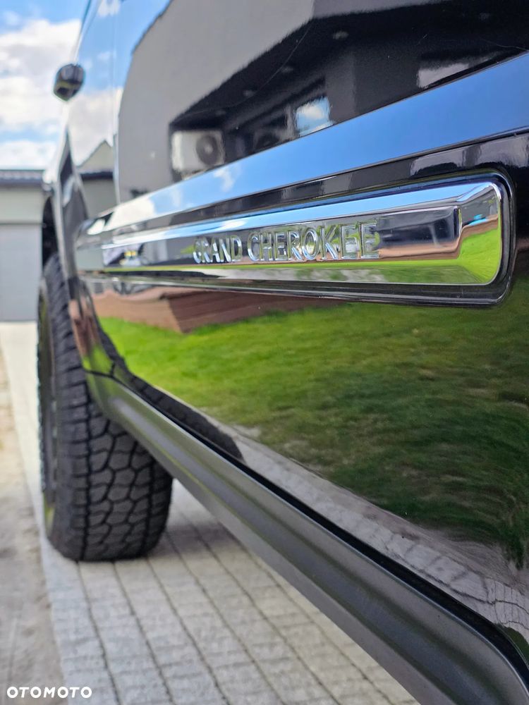 Jeep Grand Cherokee - 27