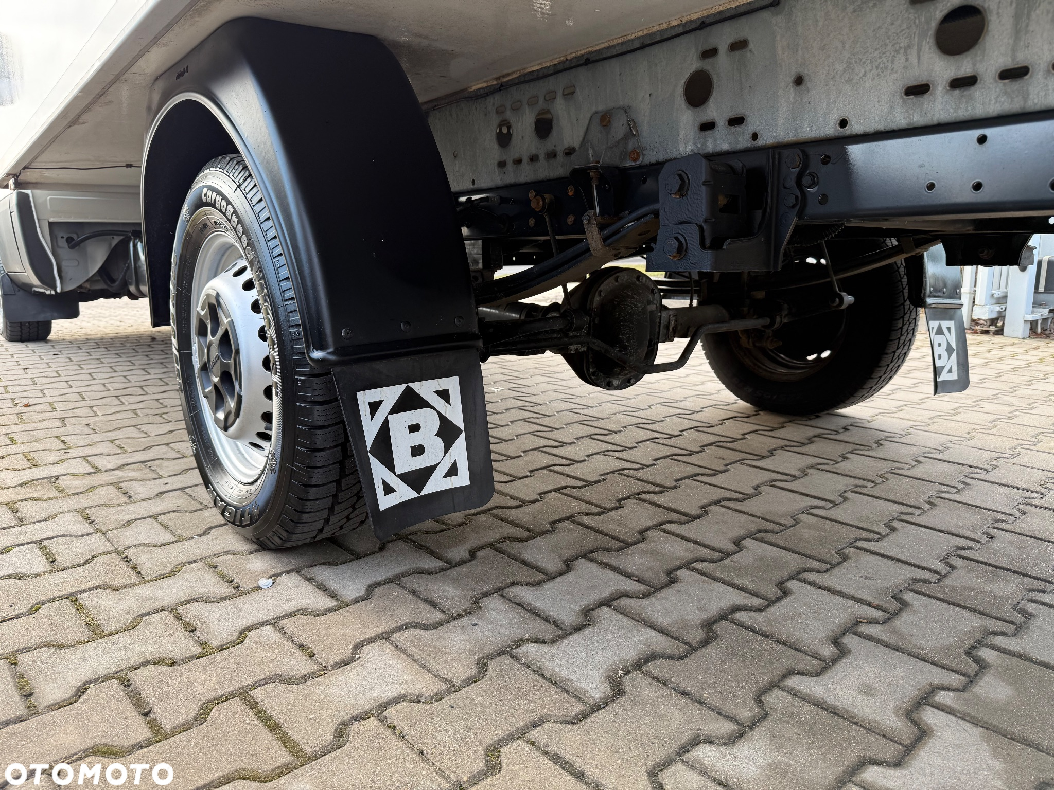Iveco DAILY 35-160 HI-MATIC KONTENER 8 EUROPALET WINDA ZEPRO - 39