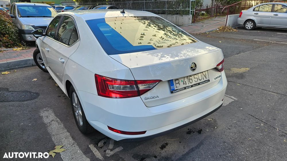 Skoda Superb 2.0 TDI Ambition - 20