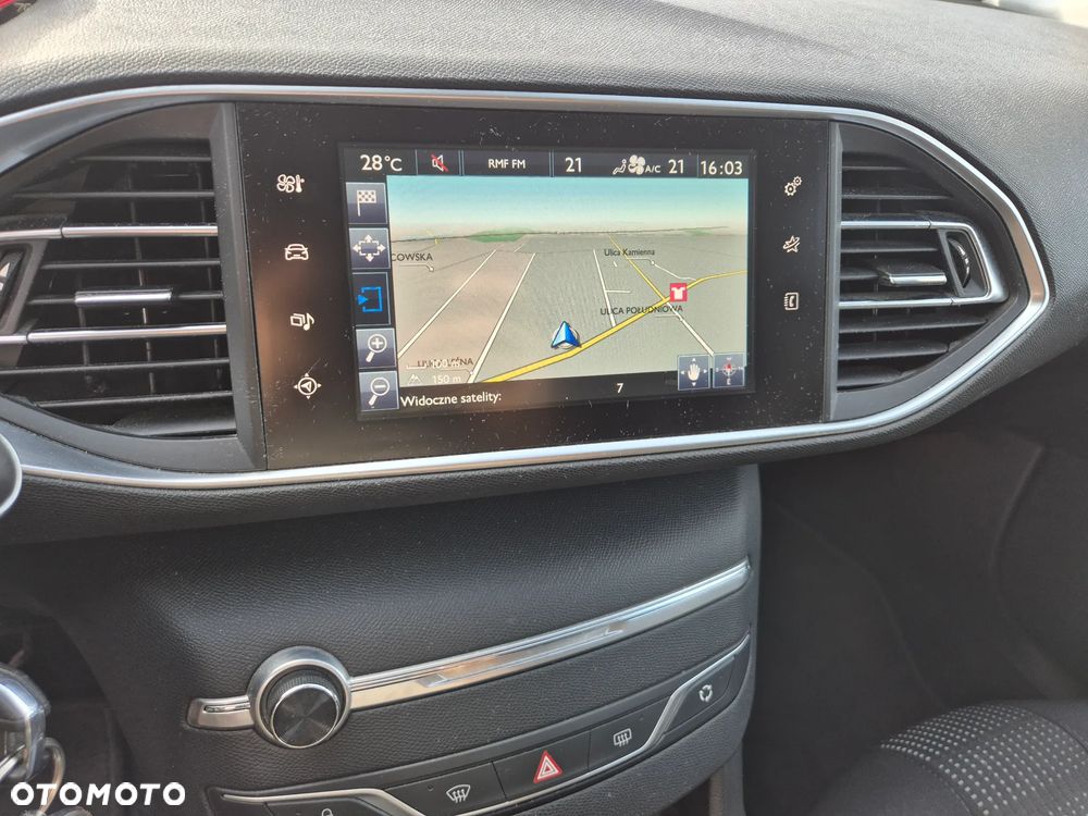 Peugeot 308 1.6 BlueHDi Allure S&S - 11