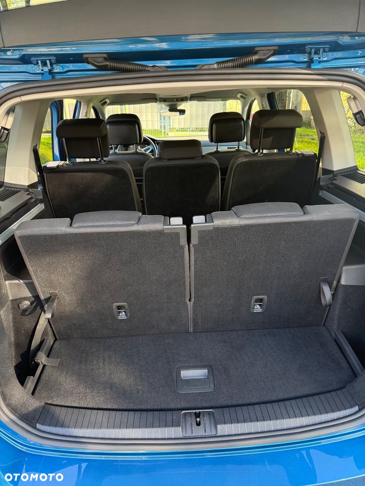 Volkswagen Touran 2.0 TDI SCR DSG ACTIVE - 17