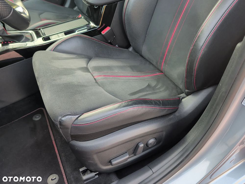 Kia Ceed 1.6 T-GDI GT DCT - 21