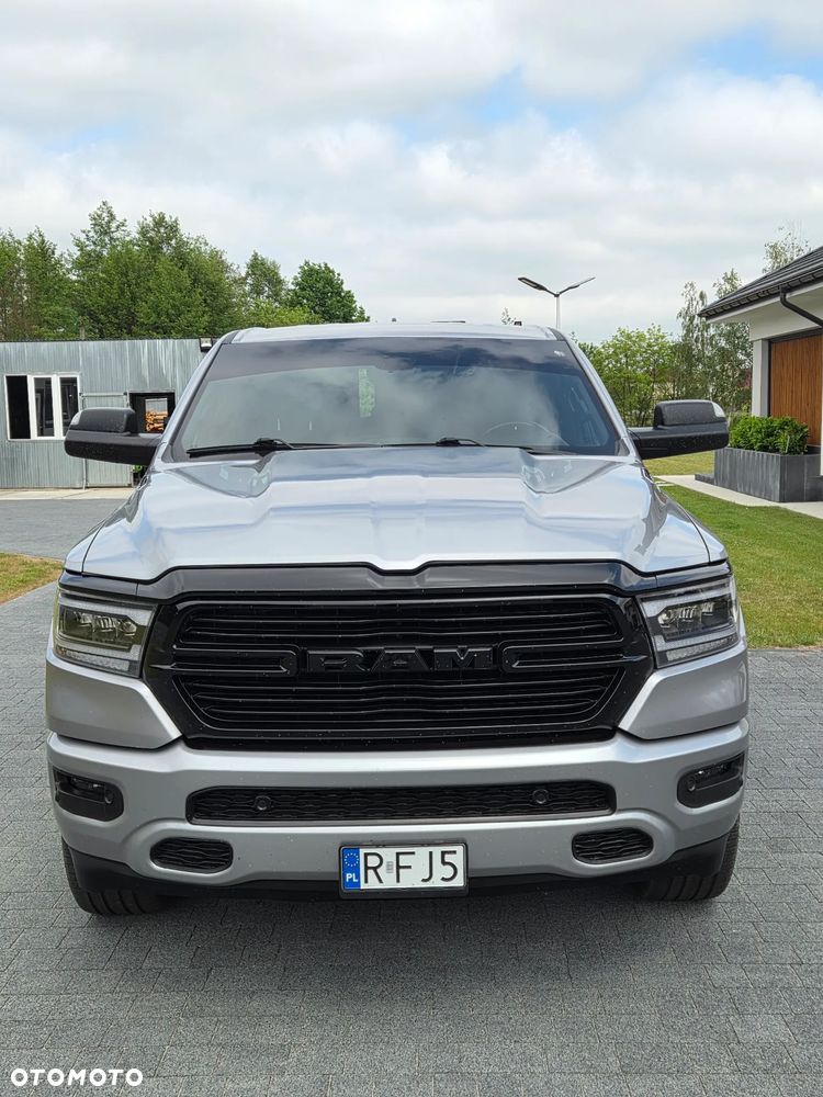 Dodge RAM 5.7 4x4 - 10