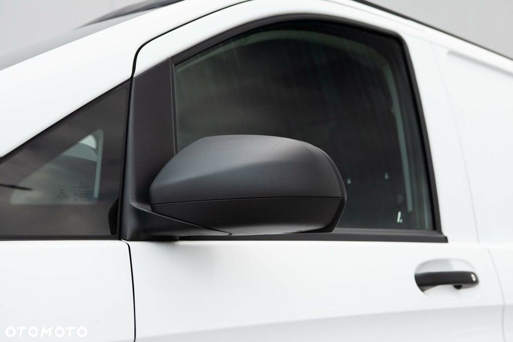 Mercedes-Benz eVito - 12