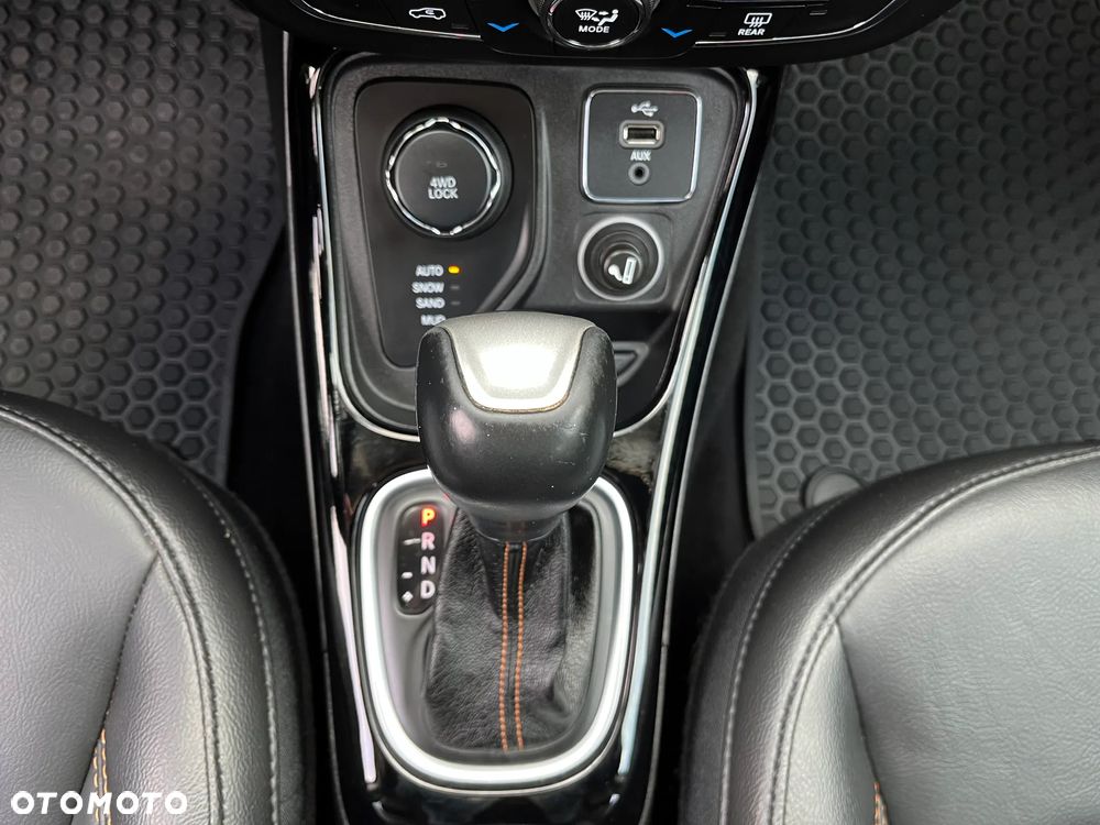 Jeep Compass - 28
