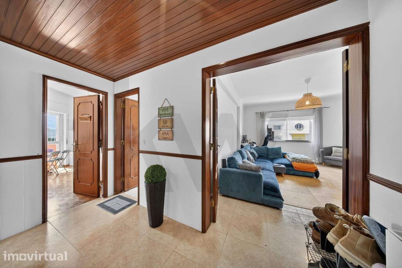 Apartamento T1 Espaçoso em Valejas (Barcarena) -  Luminosidade, Duas V - Grande imagem: 2/17