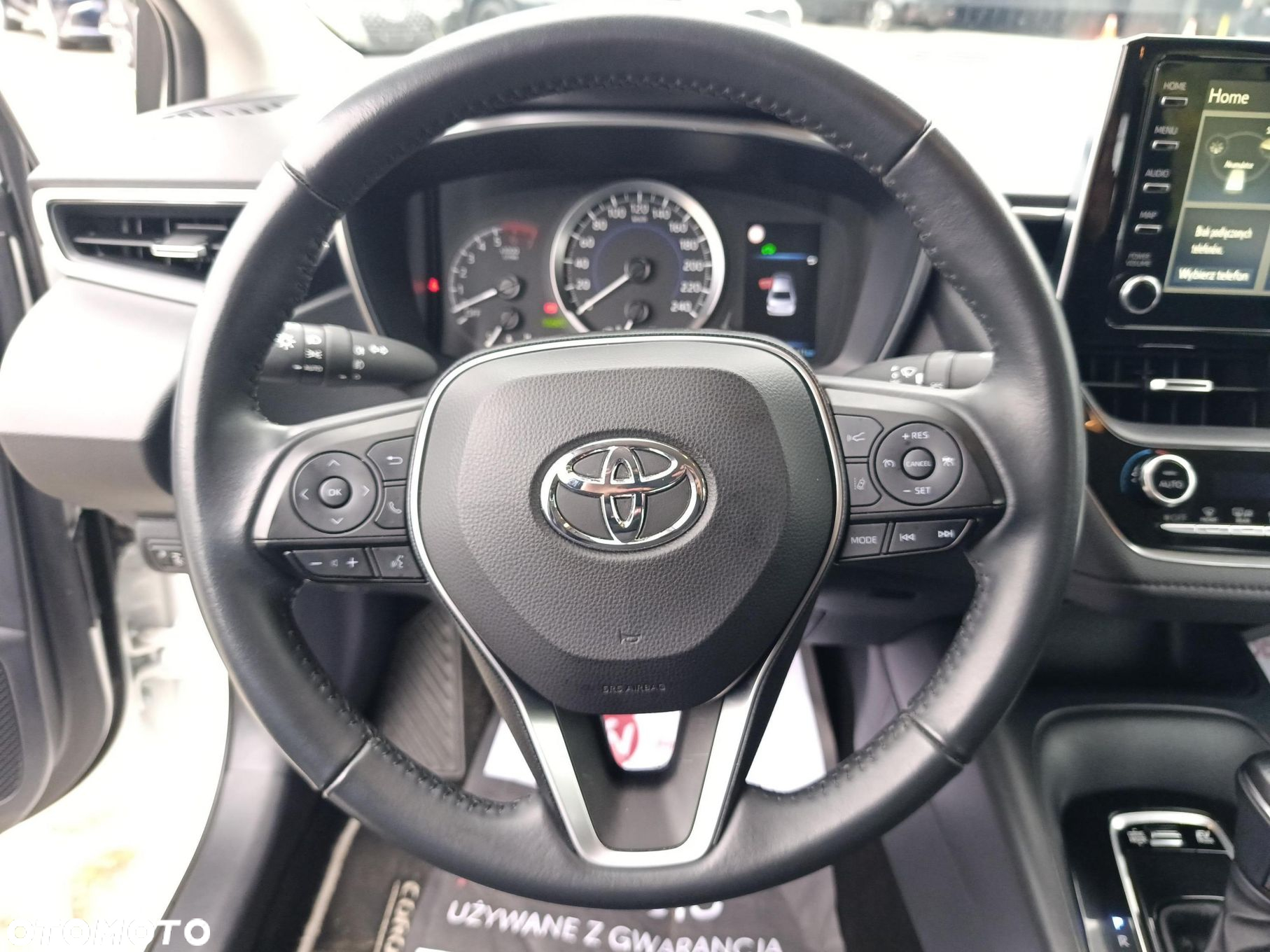 Toyota Corolla 1.8 Hybrid Comfort - 28