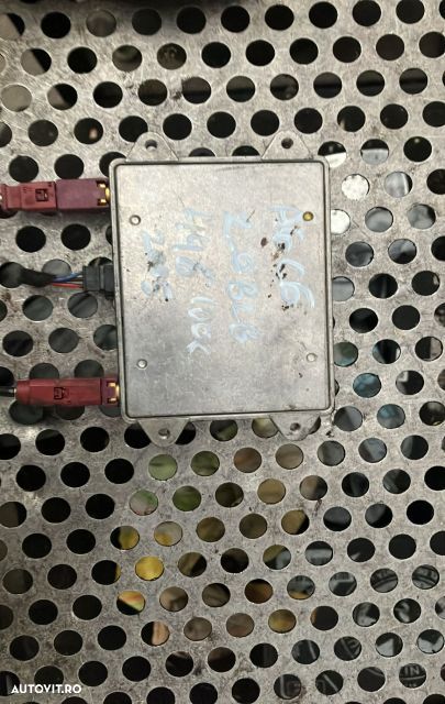 Amplificator antena radio 8E0035456B Audi A6 4F/C6  [din 2004 pana  2008] seria Sedan 2.7 TDI MT (1 - 1