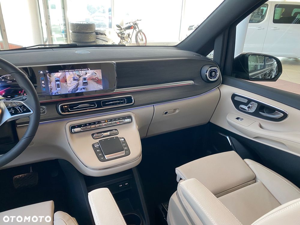 Mercedes-Benz Klasa V - 32