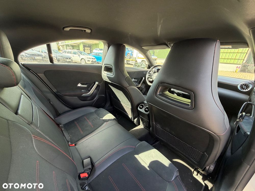 Mercedes-Benz CLA 200 mHEV 7G-DCT - 10