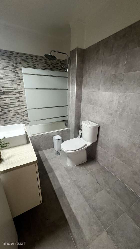 Apartamento T2 em Sacavém com ar condicionado - Grande imagem: 2/15
