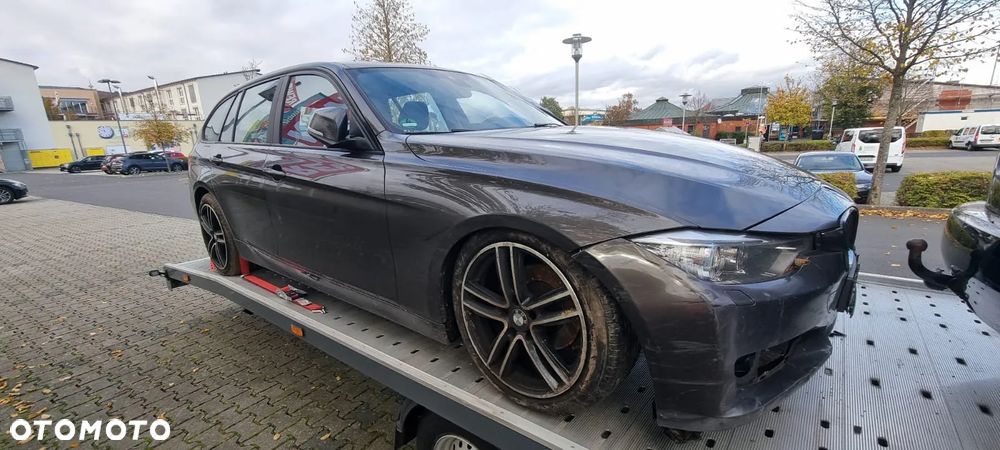 BMW Seria 3 318d Touring Blue Performance Sport Line - 1