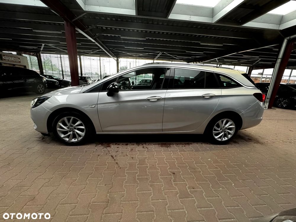 Opel Astra 1.2 T Elegance S&S - 4