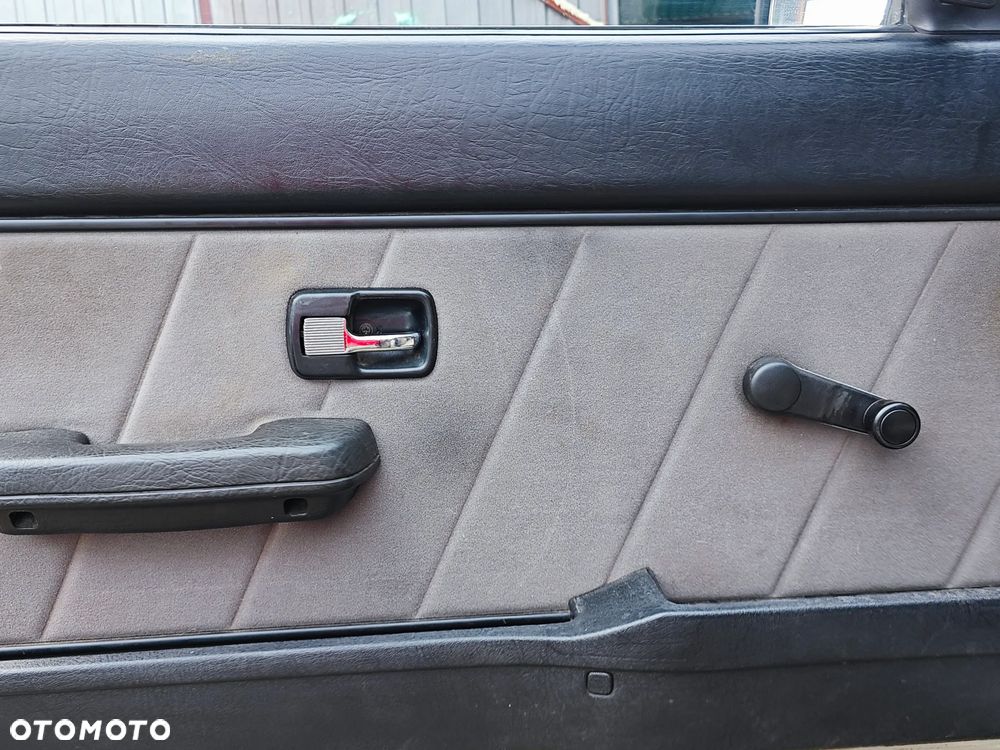 Audi 80 1.8 CC - 16