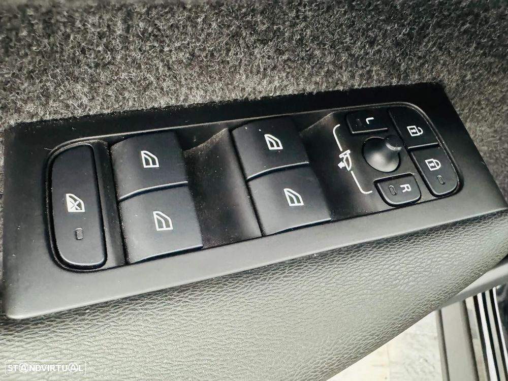 Volvo XC 40 1.5 T2 Momentum Plus - 19