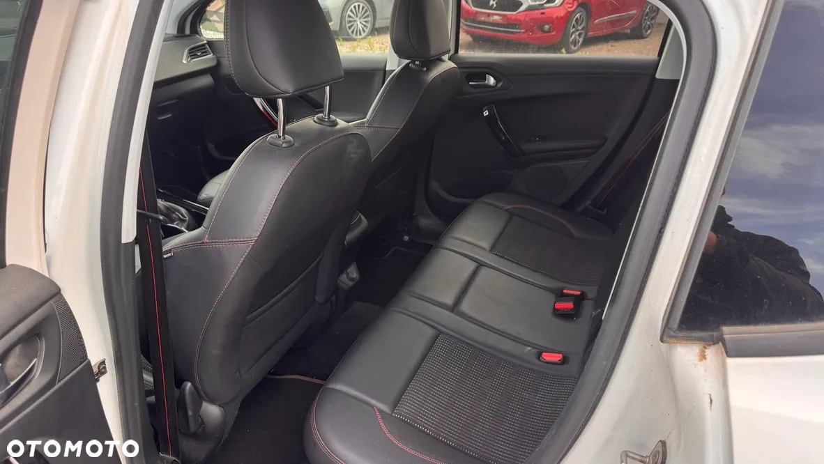 Peugeot 2008 PureTech 110 Stop&Start GT-Line Edition - 18