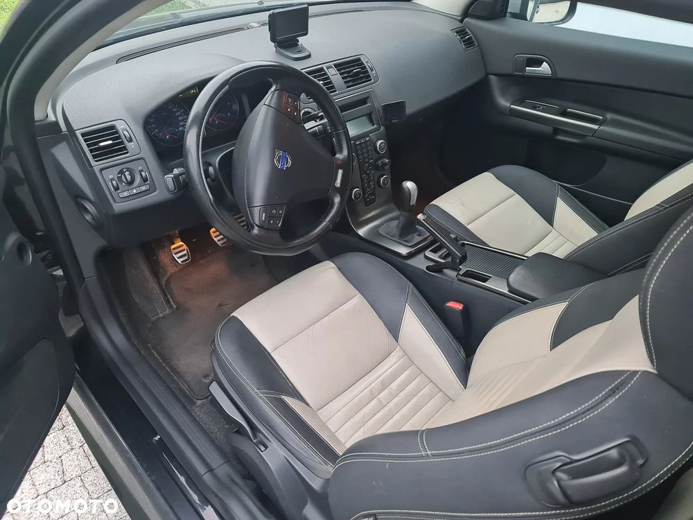 Volvo C30 D2 R-Design - 12