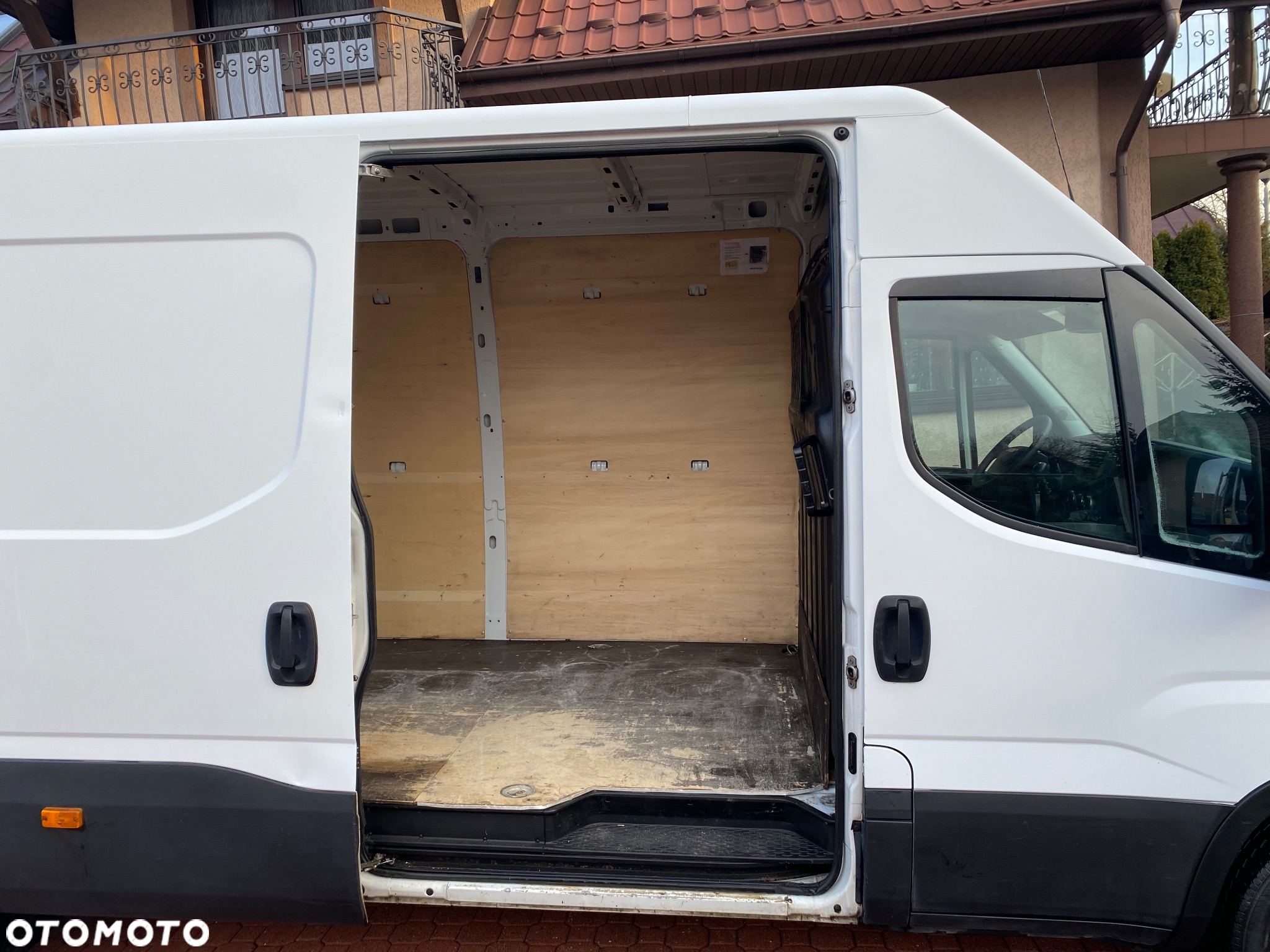 Iveco 35C13 bliźniaki  klimatronic MAXI DŁUGIE hak 3500 kg - 14