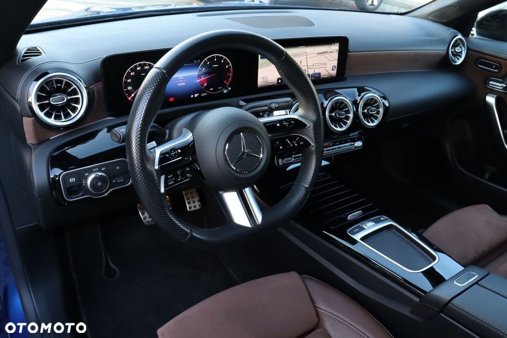 Mercedes-Benz CLA 200 mHEV AMG Line 7G-DCT - 9
