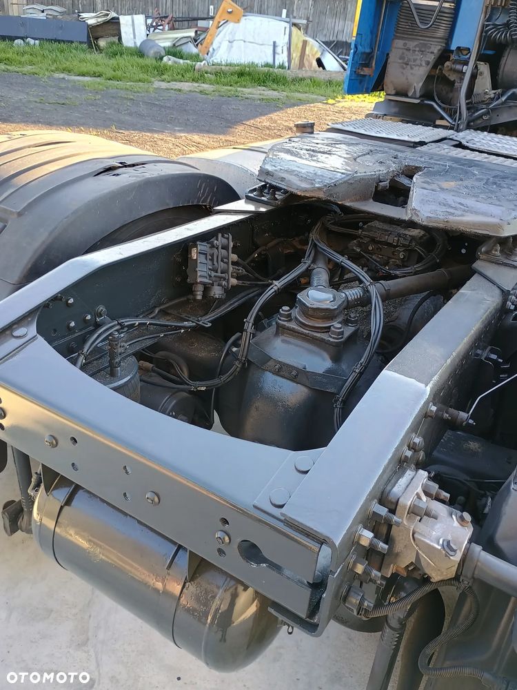 Volvo - 6