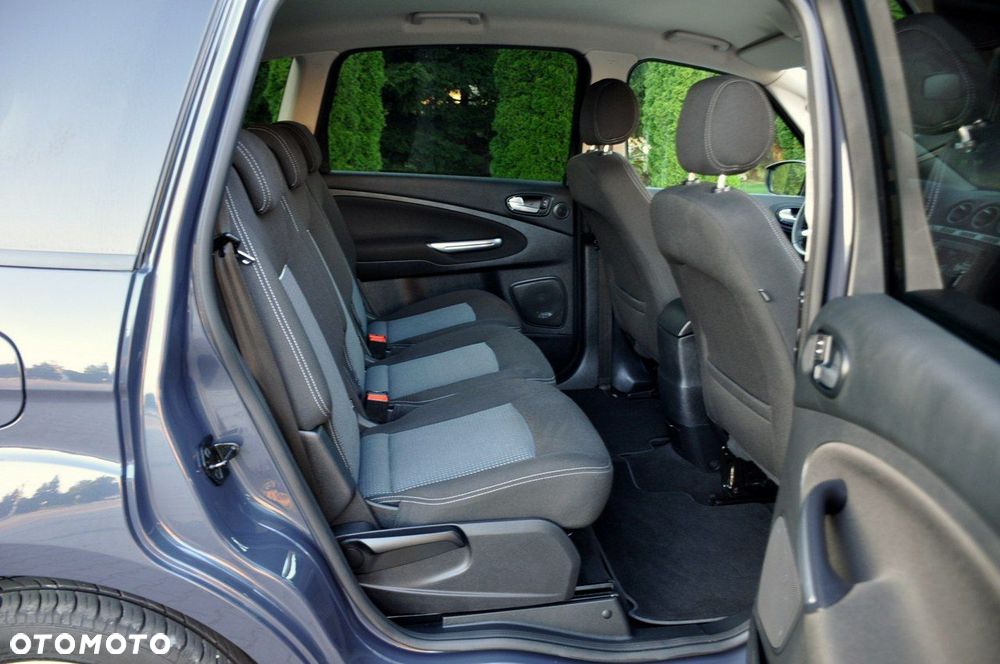 Ford S-Max - 19