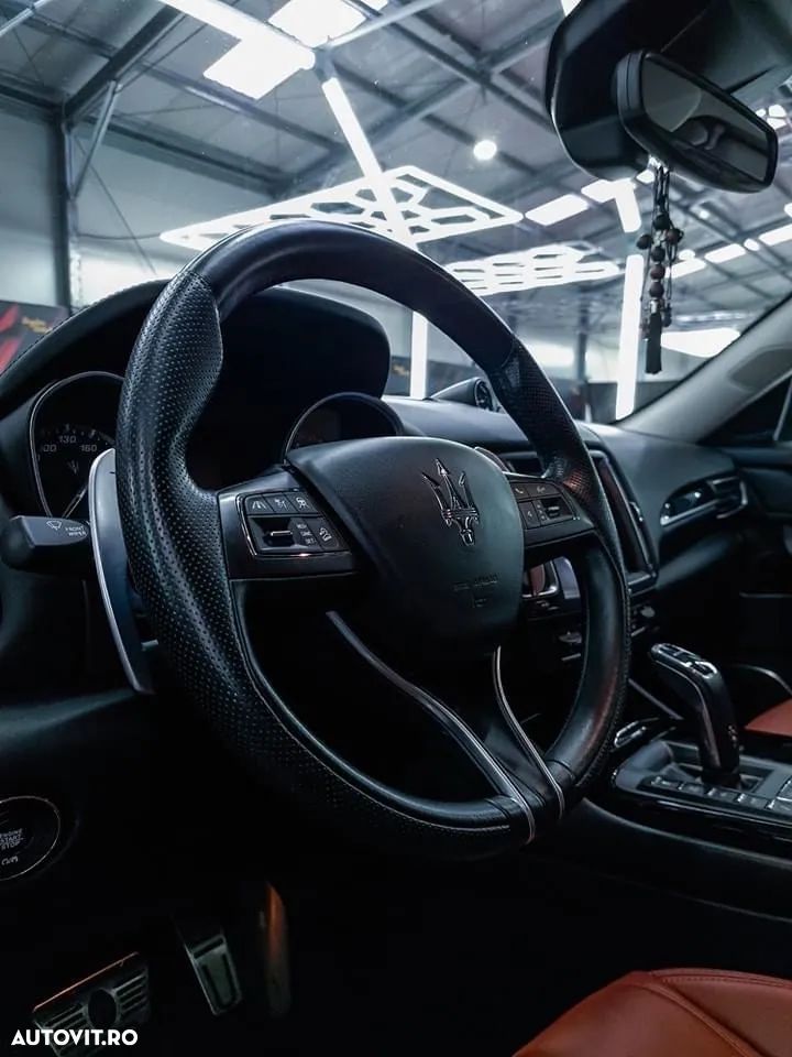 Maserati Levante - 5