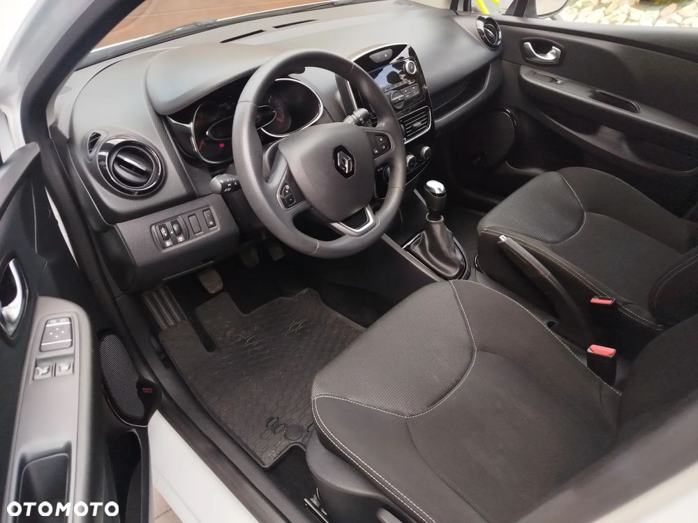 Renault Clio - 6