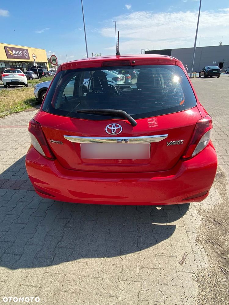 Toyota Yaris 1.4 D-4D Prestige - 12