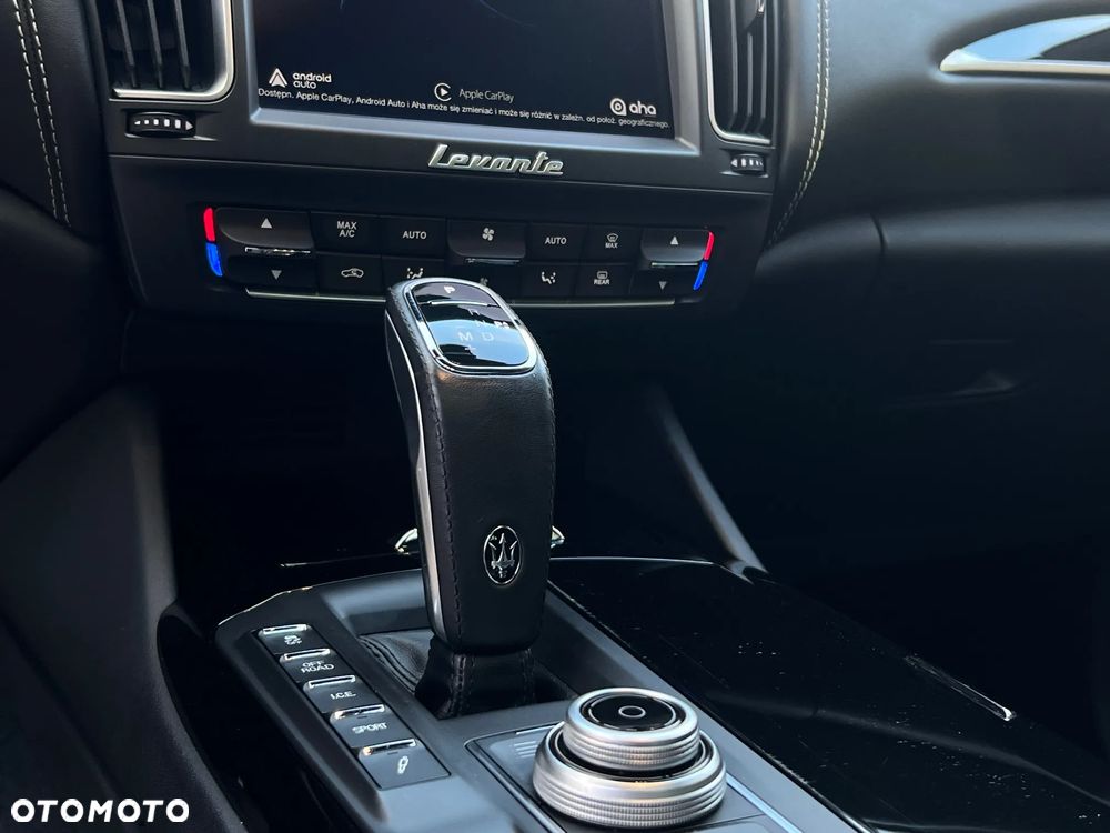 Maserati Levante S Granlusso - 8