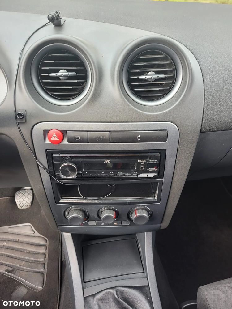 Seat Ibiza SC 1.4 16V Style - 27