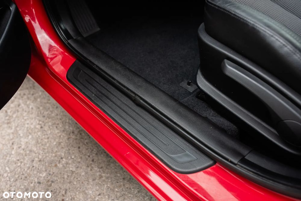 Hyundai i30 1.6 Fifa World Cup Edition - 27