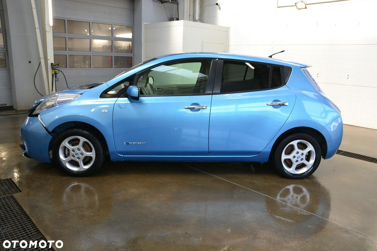 Nissan Leaf - 4