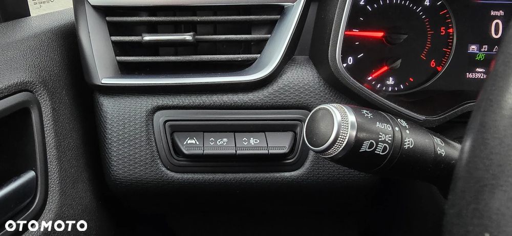 Renault Clio BLUE dCi 85 BUSINESS EDITION - 33