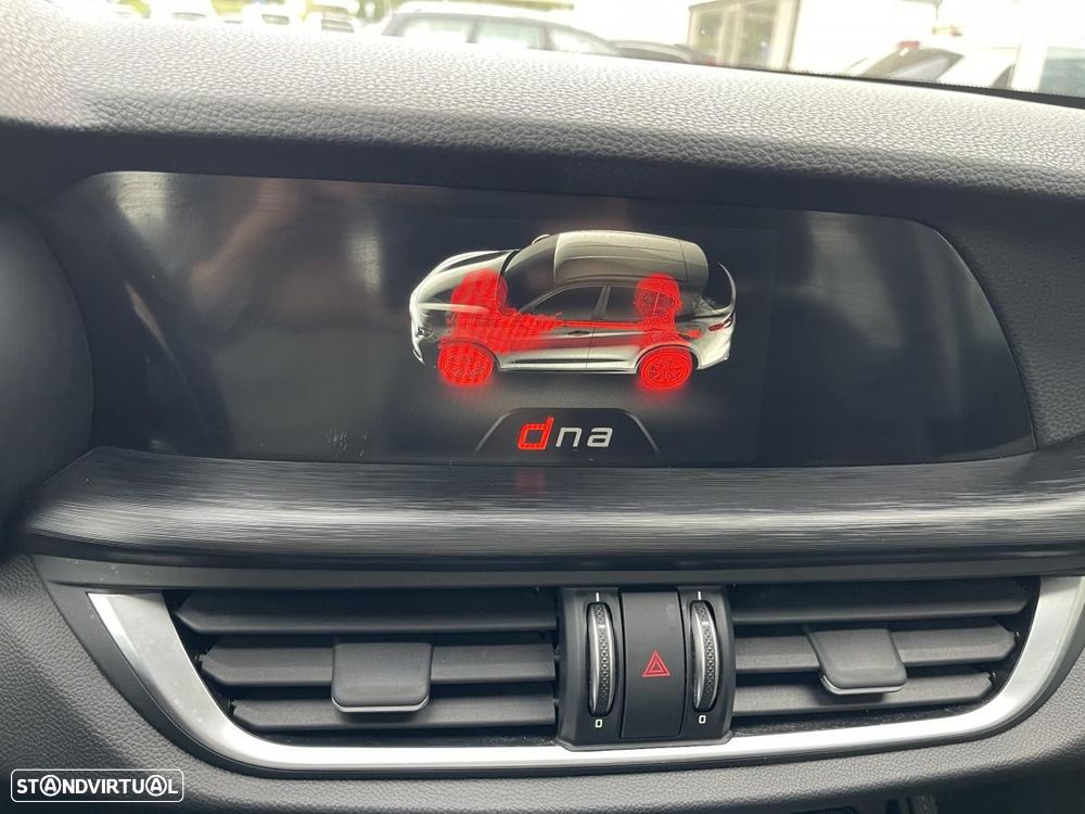 Alfa Romeo Stelvio 2.2 D Super AT8 - 29