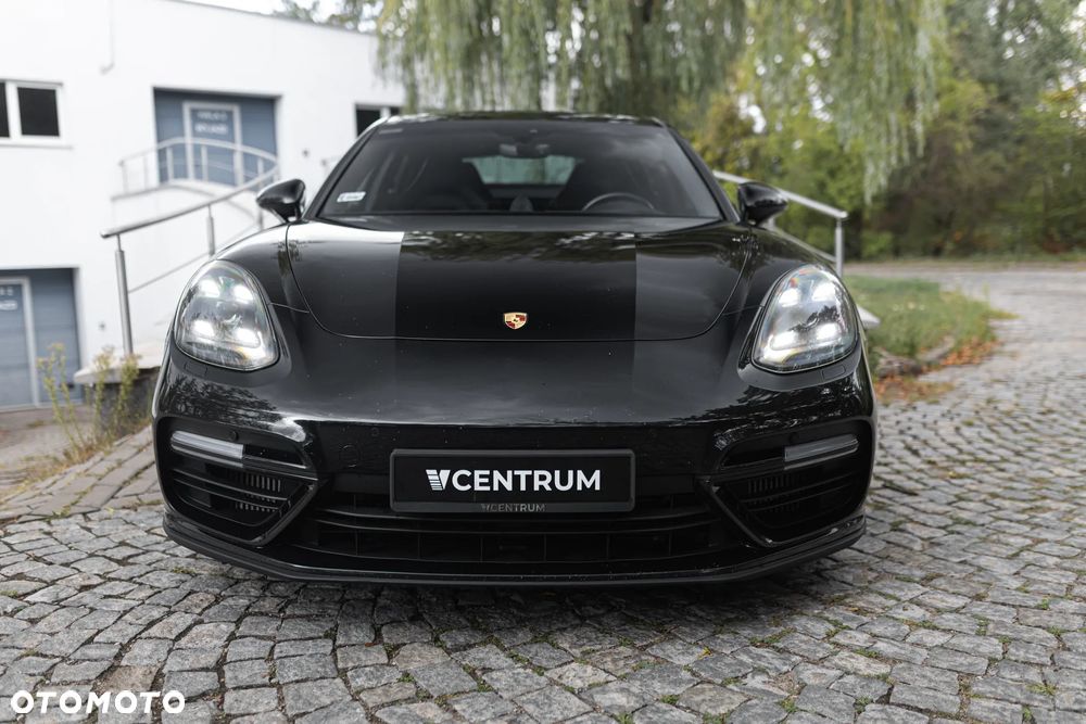 Porsche Panamera Turbo - 6