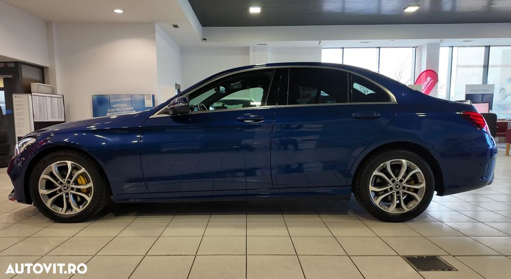 Mercedes-Benz C 200 4Matic 9G-TRONIC AMG Line - 7