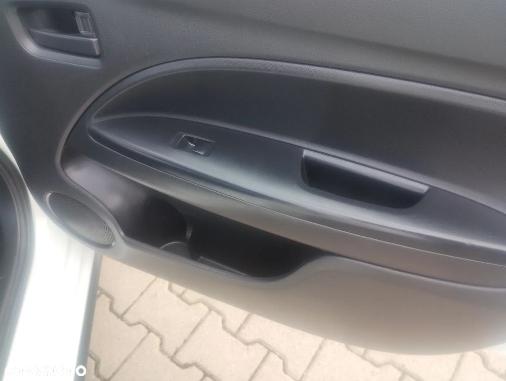 Mitsubishi Space Star 1.2 Select - 22