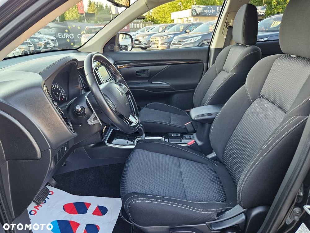 Mitsubishi Outlander 2.0 Instyle Navi CVT - 21