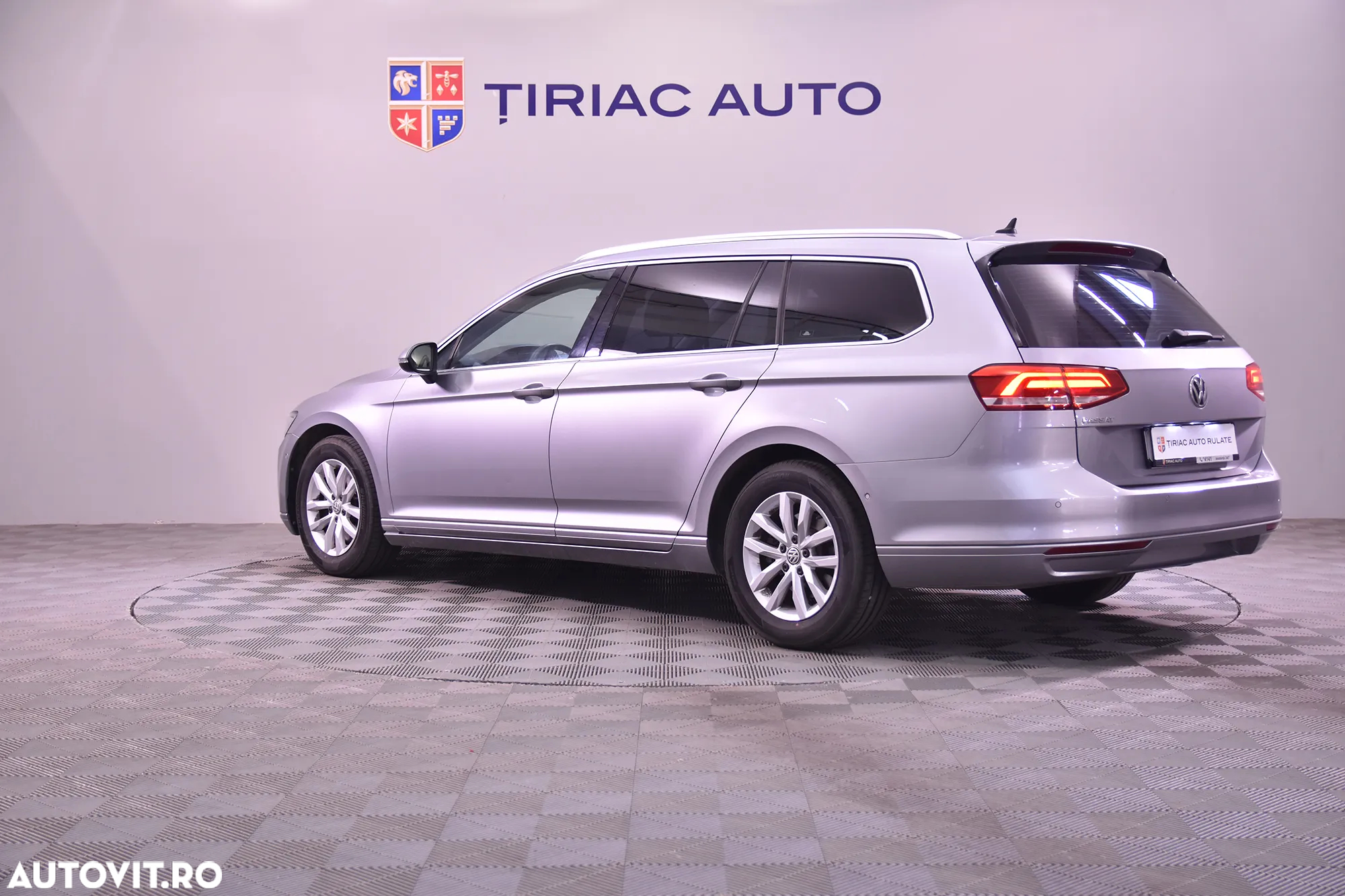 Volkswagen Passat - 3