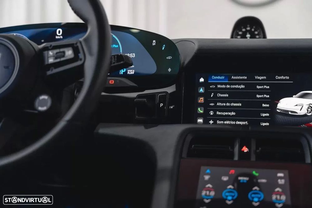 Porsche Taycan 4S - 43