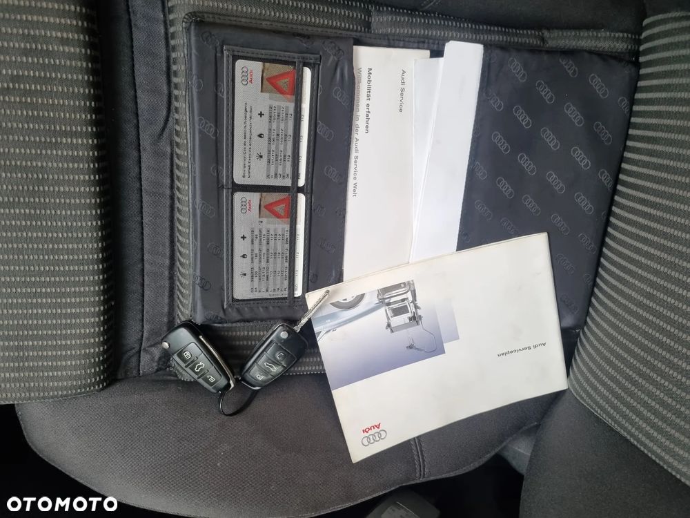 Audi A4 Avant 2.0 TDI Multitronic - 36