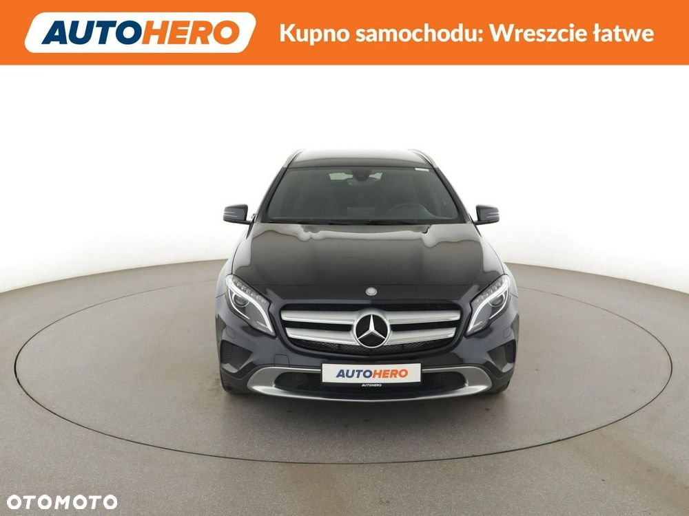 Mercedes-Benz GLA 200 Urban - 12