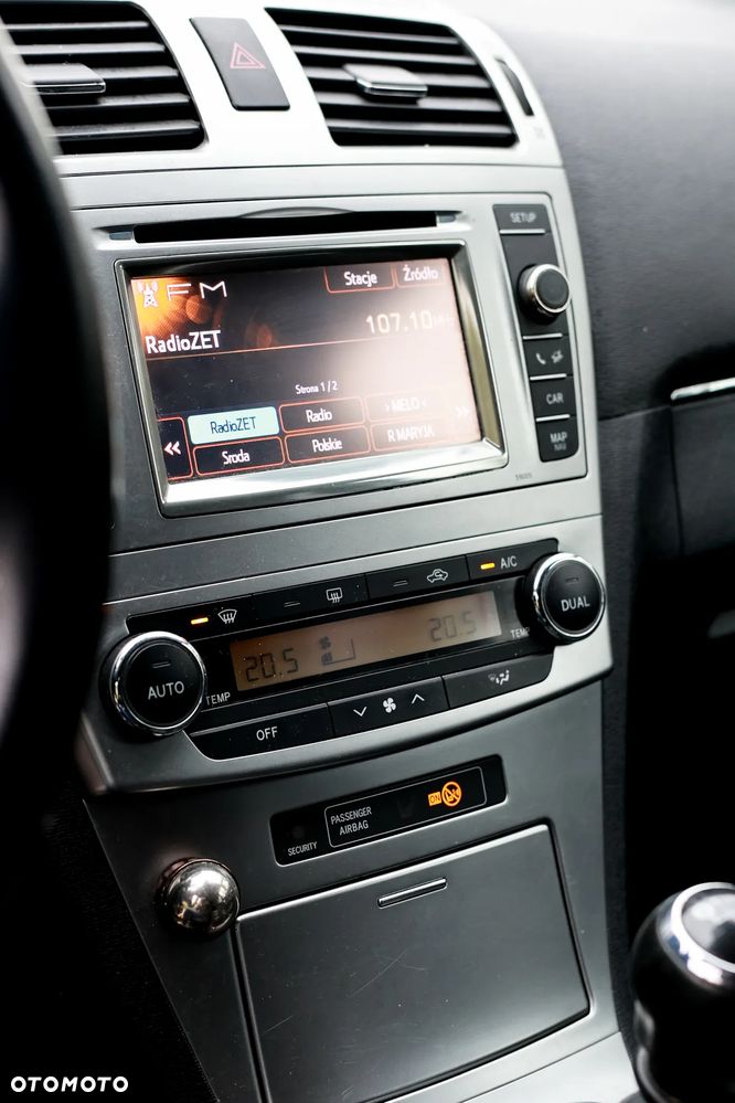 Toyota Avensis 2.2 D-4D Comfort - 26