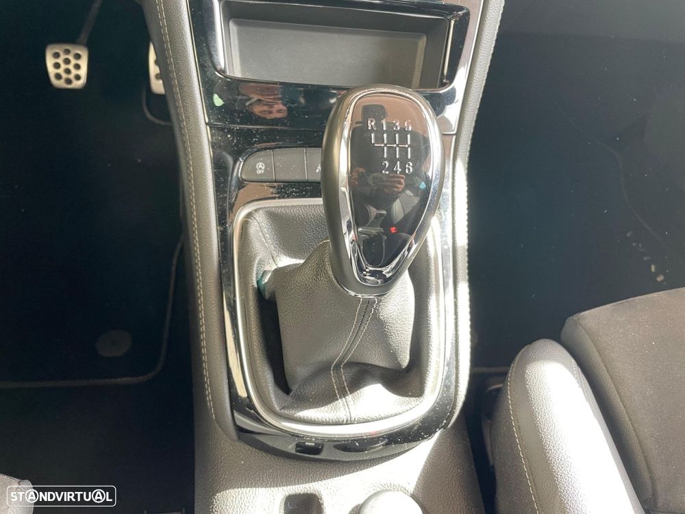 Opel Astra Sports Tourer 1.2 T Elegance - 27