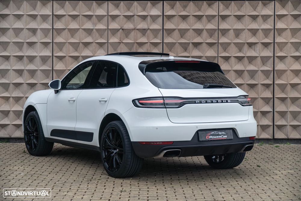Porsche Macan - 24