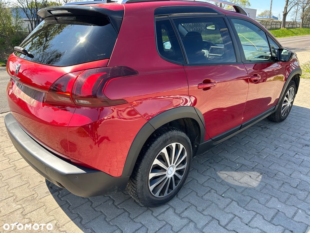 Peugeot 2008 BlueHDi 100 STOP & START Signature - 1