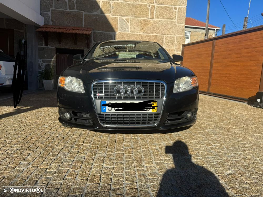 Audi A4 2.0 TDI S-line - 1