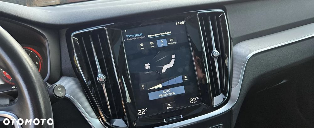 Volvo V60 Cross Country D4 AWD Geartronic Pro - 32