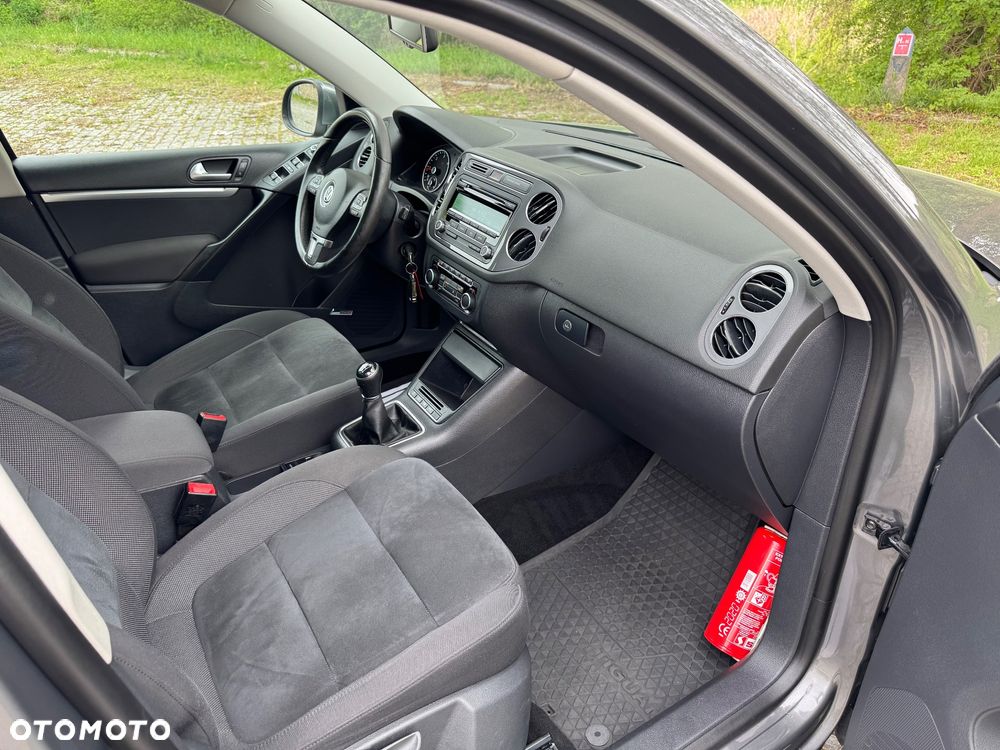 Volkswagen Tiguan 2.0 TDI Perfectline - 25